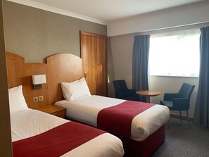 Twin Room, 2 Single Beds, Non Smoking | In-room safe, desk, laptop workspace, blackout curtains