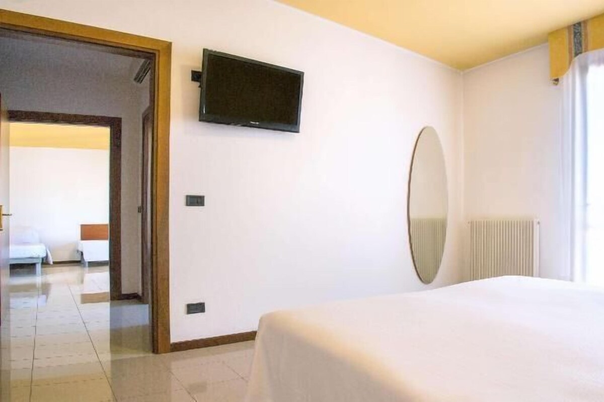 Down duvets, minibar, in-room safe, desk