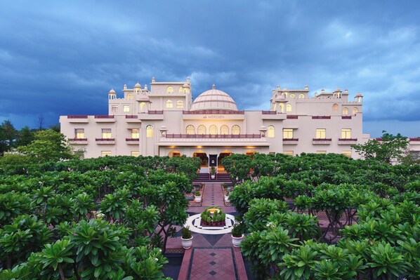 Exterior - Le Méridien Jaipur Resort & Spa (Amer)