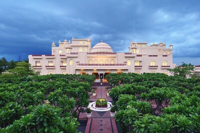 Le Méridien Jaipur Resort & Spa