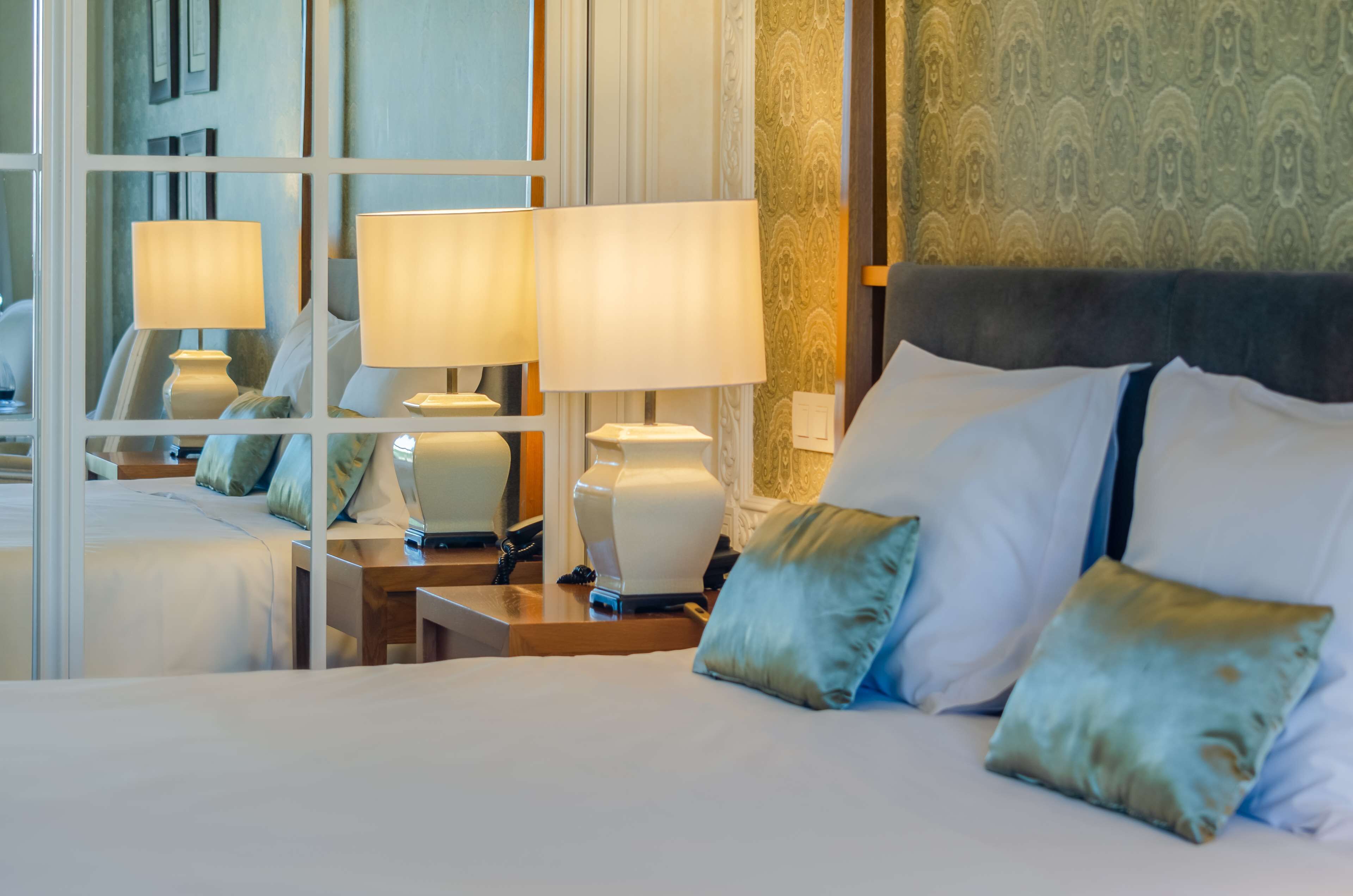 standard double room | minibar, in-room safe, desk, soundproofing