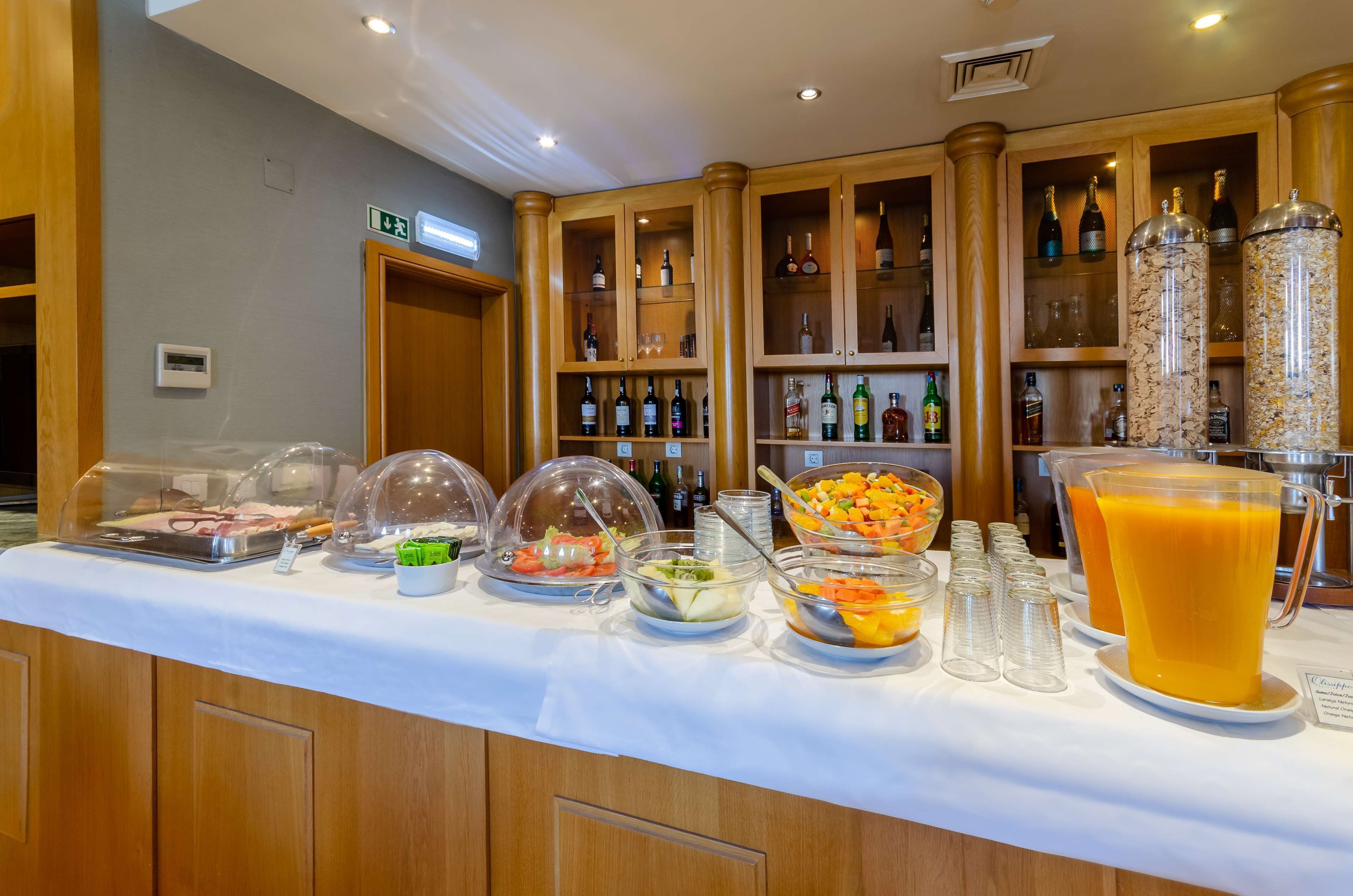 daily buffet breakfast (eur 15 per person)