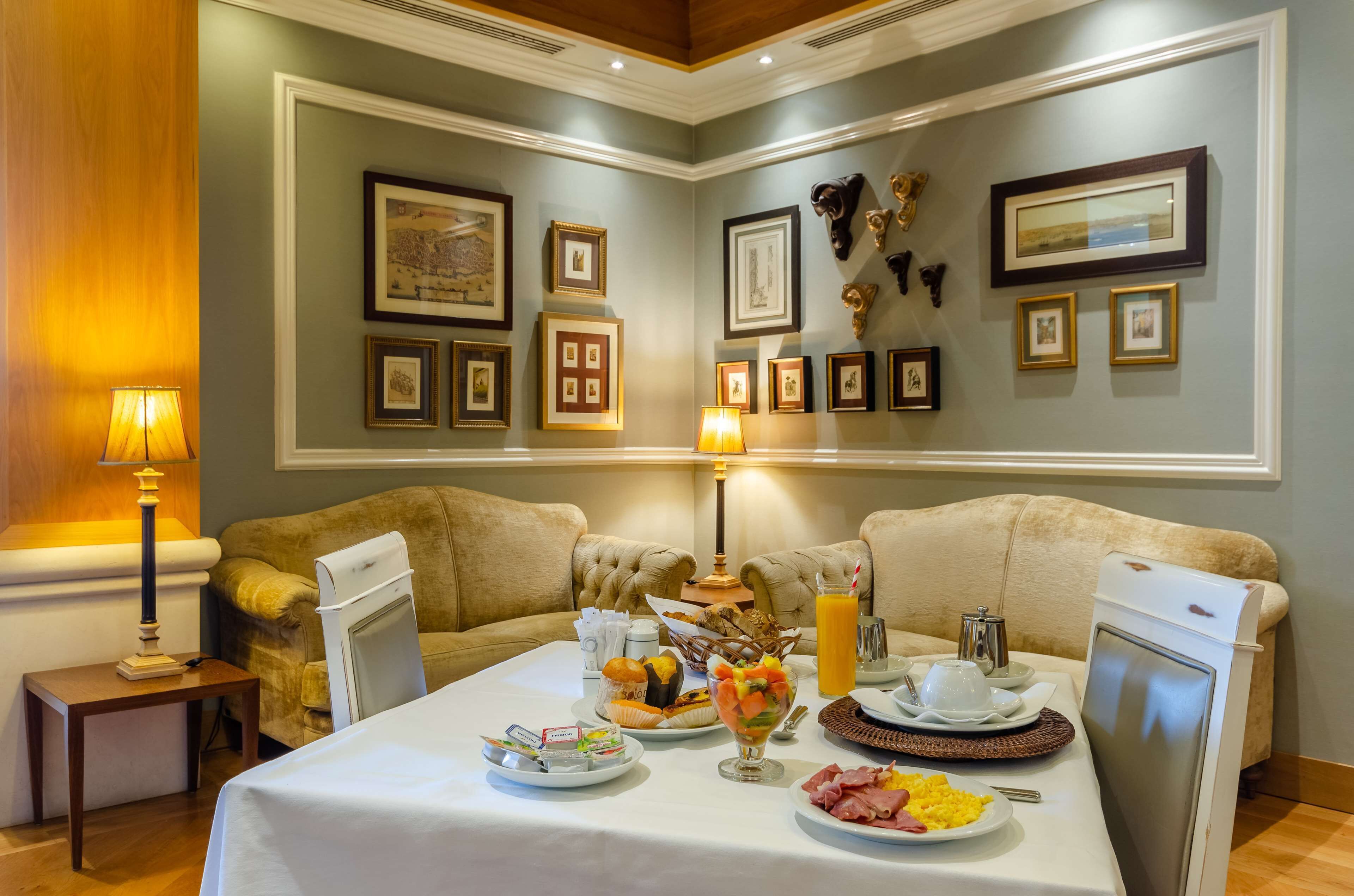 daily buffet breakfast (eur 15 per person)