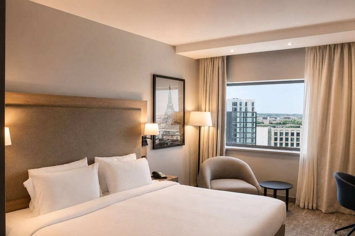 Hypo-allergenic bedding available, in-room safe, desk, blackout drapes