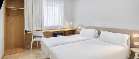 Twin Room | In-room safe, desk, iron/ironing board, free WiFi