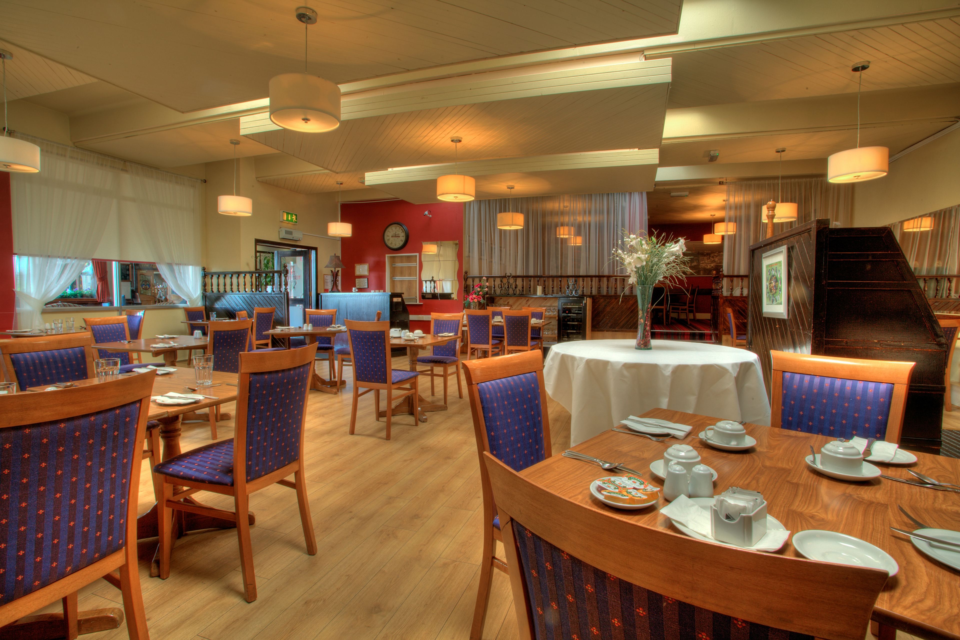 daily full breakfast (eur 10 per person)