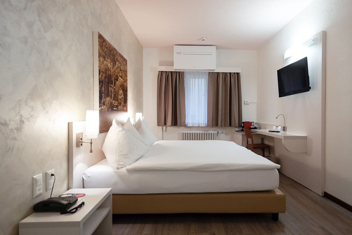 Standard Twin Room | In-room safe, free WiFi, bed sheets