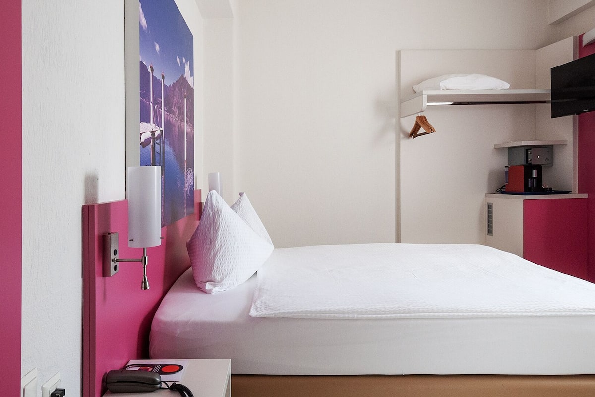 Economy Room | In-room safe, free WiFi, bed sheets