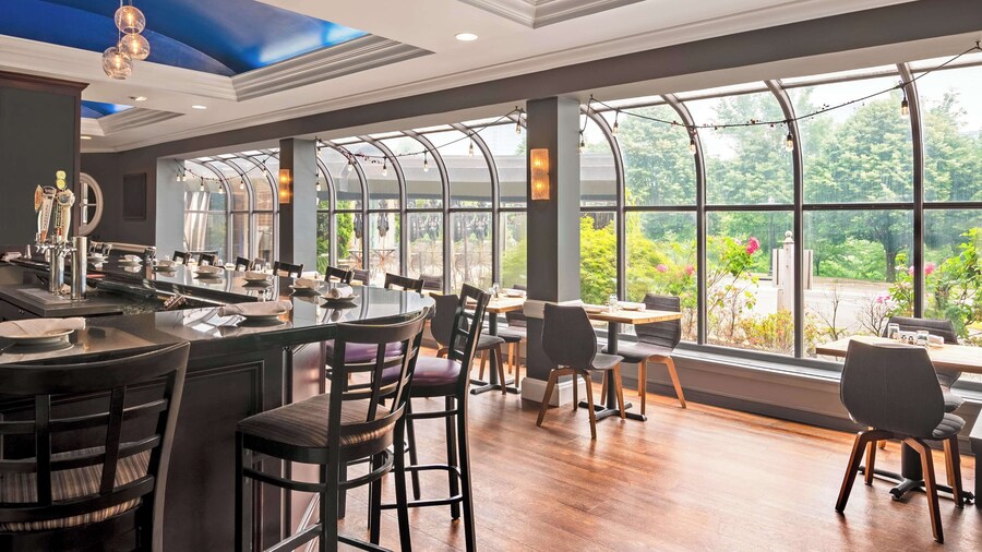 Hampton Inn & Suites Stamford