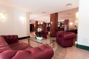 Sala de estar en el lobby