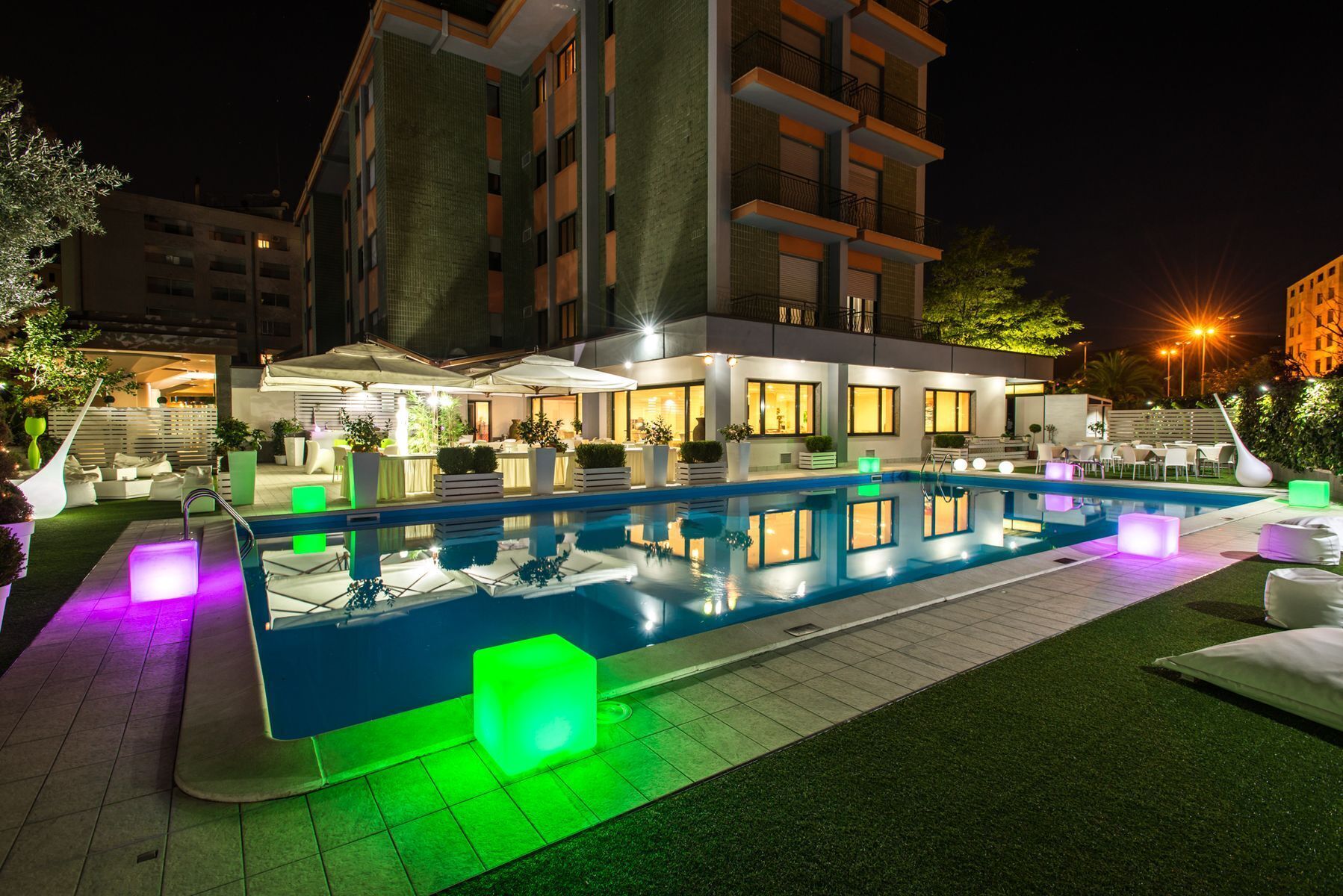 Außenpool (je nach Saison geöffnet)