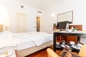 Deluxe Double or Twin Room | Premium bedding, minibar, in-room safe, desk