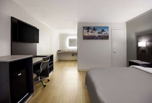 Habitació estàndard, 1 llit de matrimoni gran, no fumadors | Espai de treball apte per a portàtils i cortines opaques 