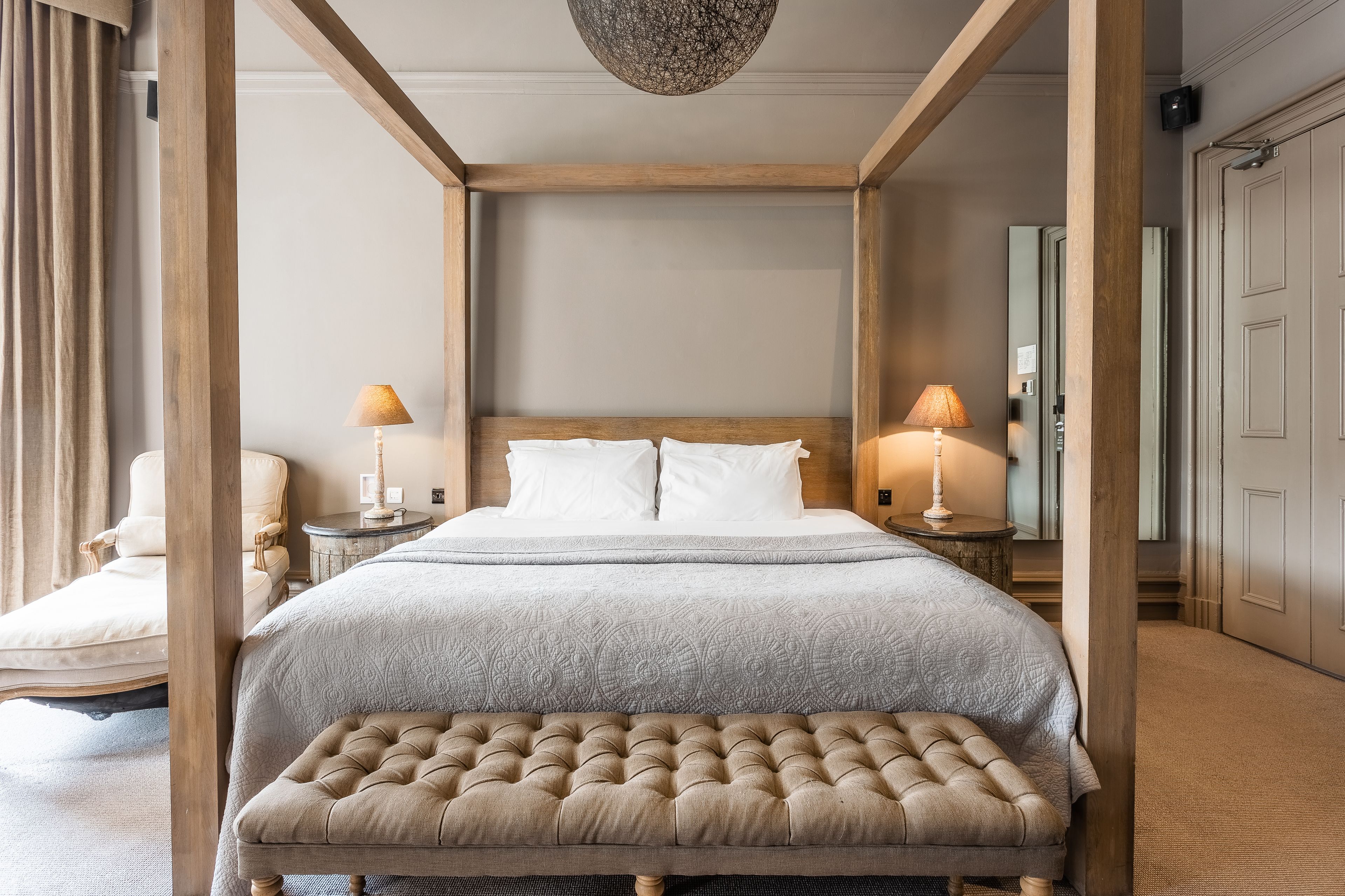Junior Suite | Hypo-allergenic bedding, in-room safe, desk, laptop workspace