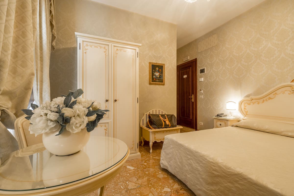 Double or Twin Room | 1 bedroom, premium bedding, minibar, in-room safe