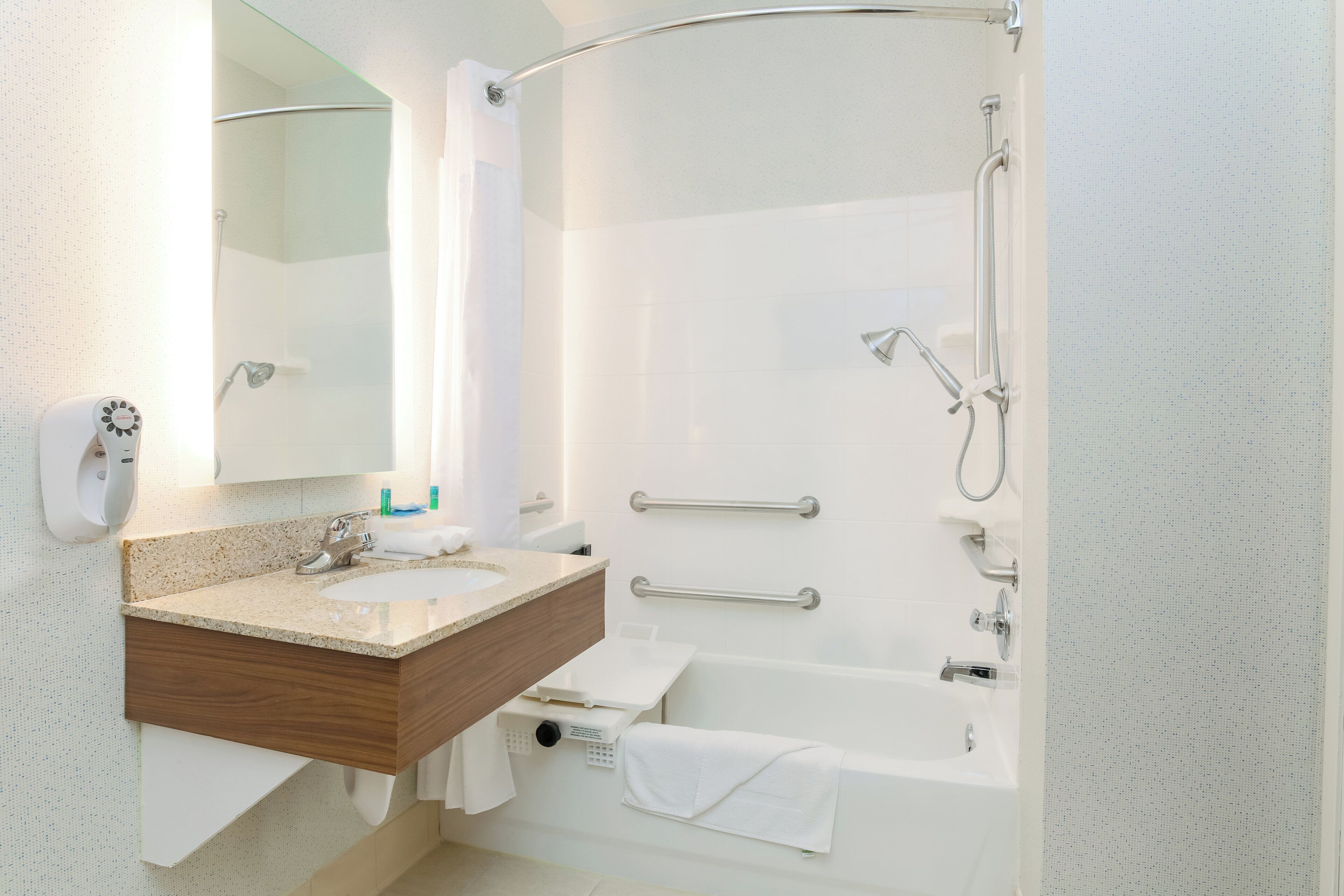 Photo - Holiday Inn Express Las Vegas - Stadium Area by IHG