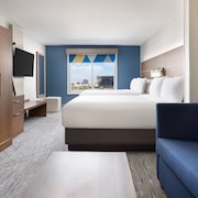 Holiday Inn Express Las Vegas - Stadium Area by IHG