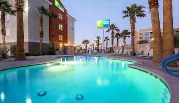 Holiday Inn Express Las Vegas - Stadium Area by IHG