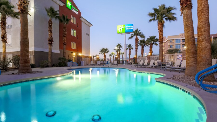 Holiday Inn Express Las Vegas - Stadium Area by IHG