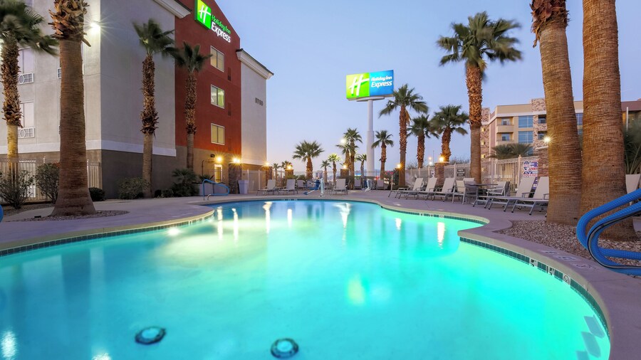 Holiday Inn Express Las Vegas - Stadium Area by IHG