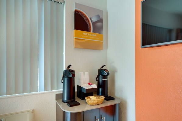 Coffee service - Motel 6 Bellingham, WA (Bellingham)