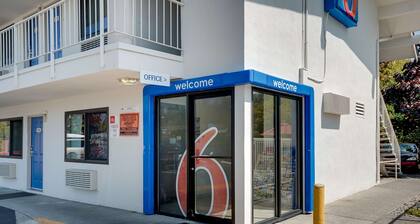 Motel 6 Bellingham, WA
