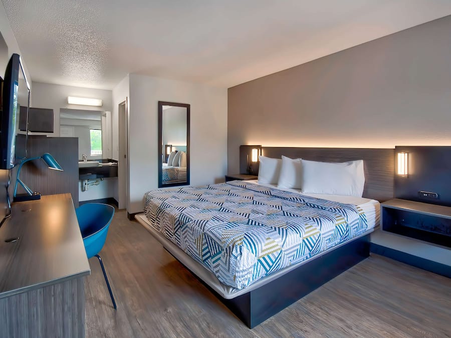 Ferros/tábuas de passar roupa, Wi-Fi de cortesia, roupa de cama