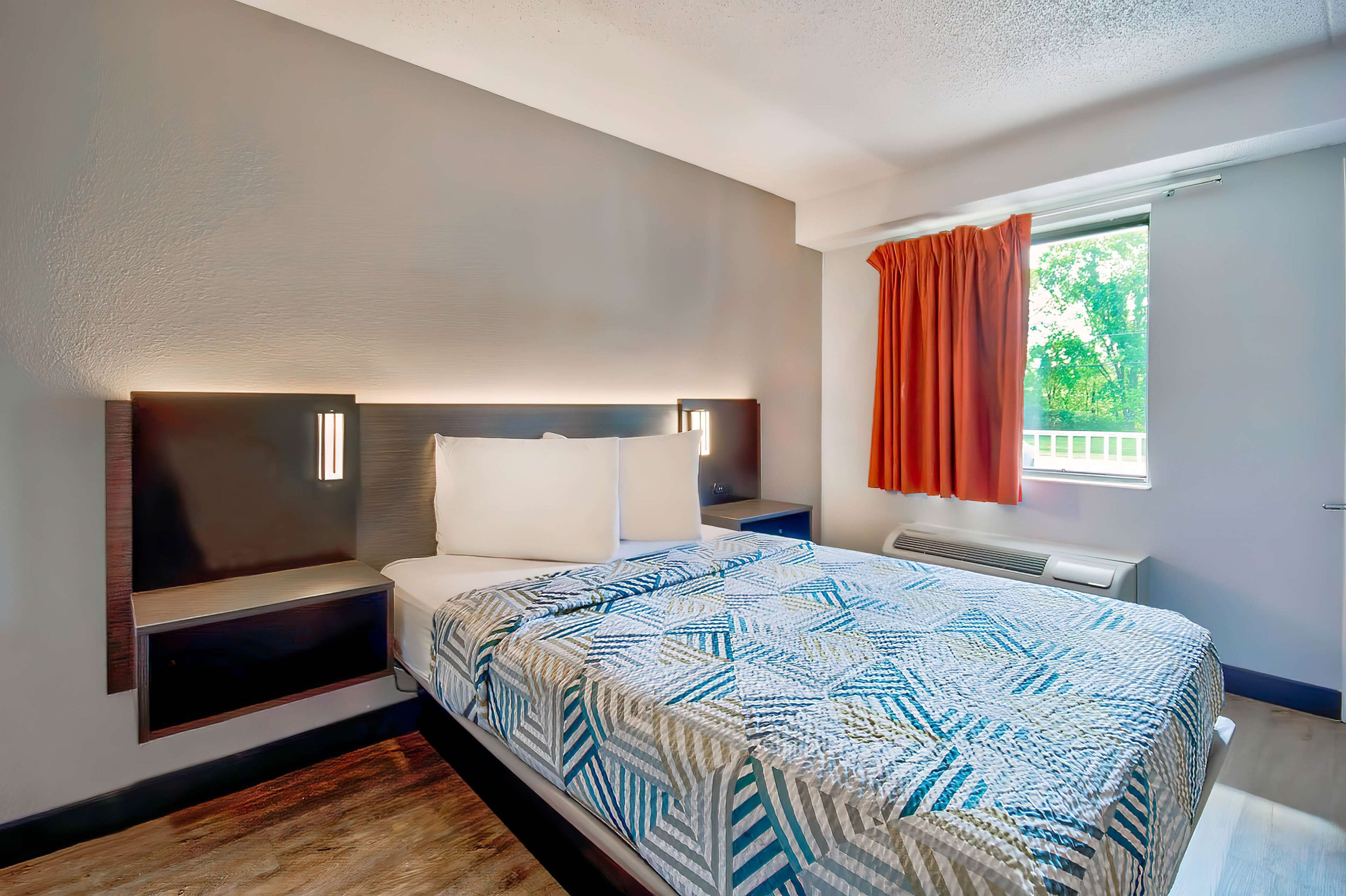 Fer et planche à repasser, Wi-Fi gratuit, draps fournis