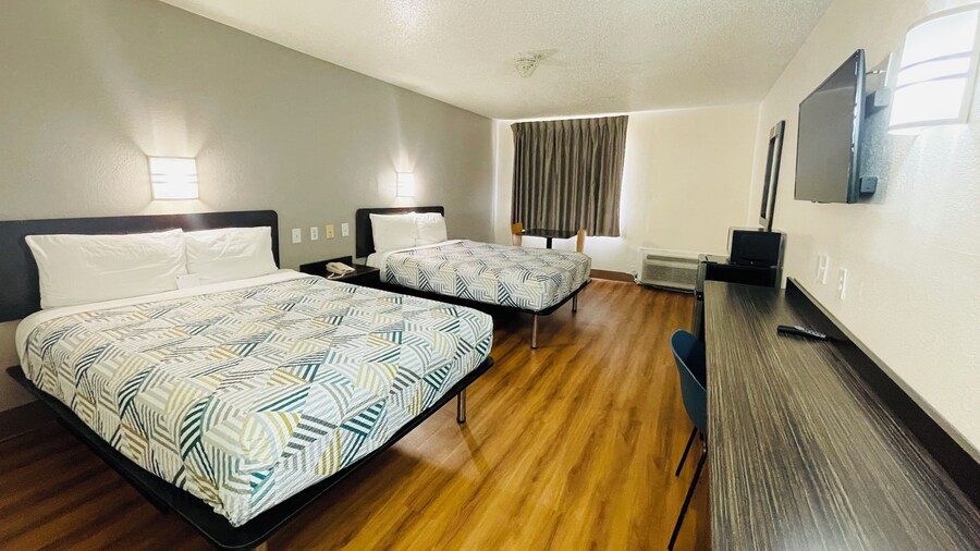 Motel 6 Duncanville, TX - Dallas