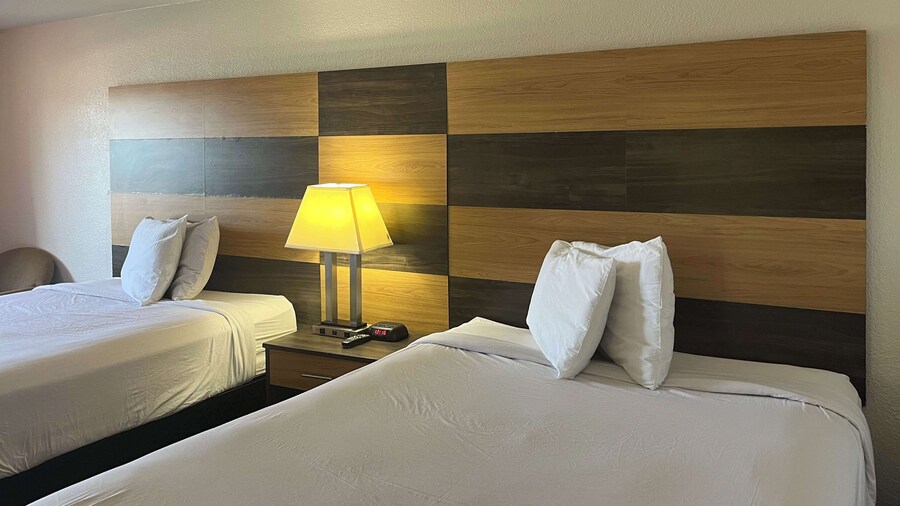 Motel 6 Cross Lanes, WV - Goff Mountain Rd