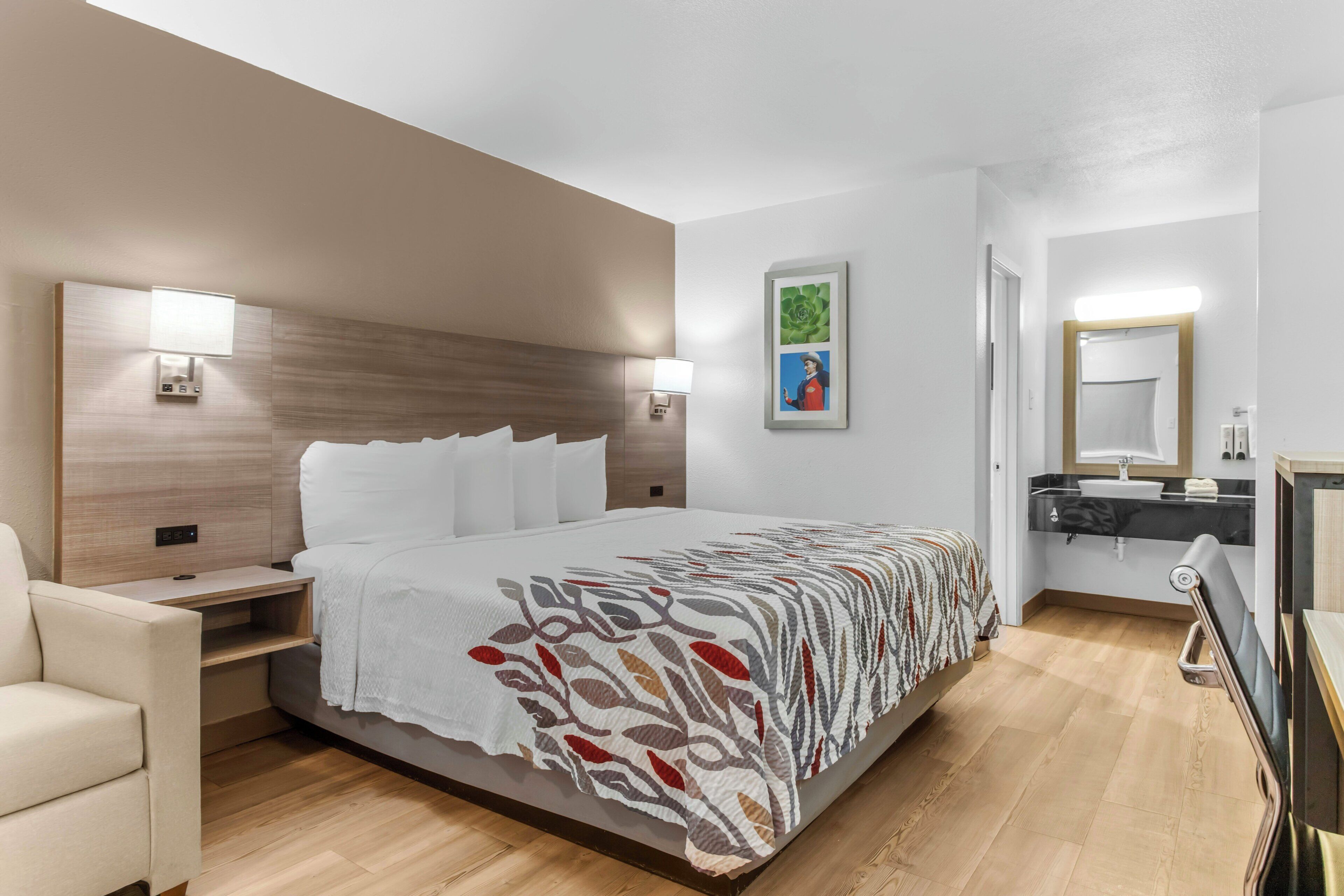 Hochwertige Bettwaren, Betten mit Memory-Foam-Matratzen, Schreibtisch