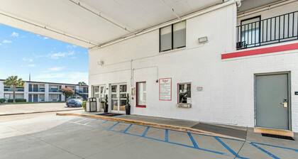 Red Roof Inn Houston – Jersey Village