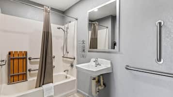 Ensemble douche/baignoire, serviettes fournies