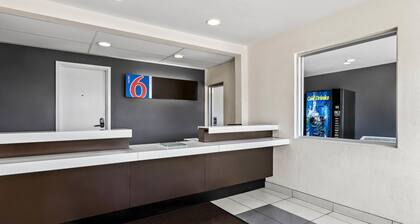 Motel 6 Murfreesboro, TN