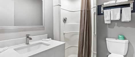 Ensemble douche/baignoire, serviettes fournies