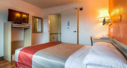 Motel 6 Whittier, CA - Los Angeles