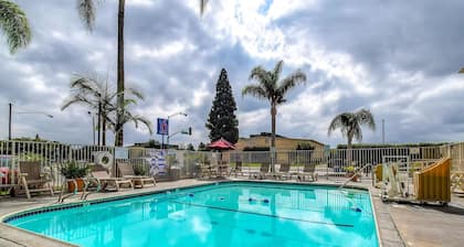 Motel 6 Whittier, CA - Los Angeles