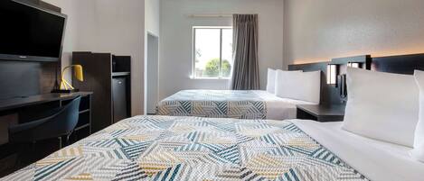 Skrivebord, skrivebord for bærbar PC, wi-fi (inkludert) og sengetøy