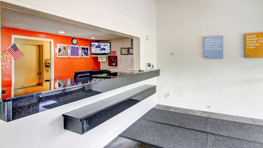 Motel 6 Union City, GA - Atlanta Airport