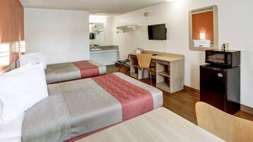 واي فاي مجانًا وملاءات أسرّة ومُنبهات