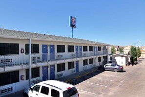 Front of property - Motel 6 Carlsbad, NM (Carlsbad)