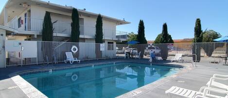 Außenpool (je nach Saison geöffnet)