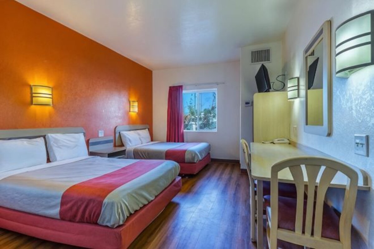 Room With Two Double Beds-Non-Smoking