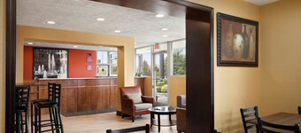 Super 8 by Wyndham Jackson