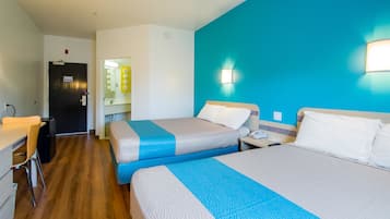 Wi-Fi gratis, seprai linen, dan jam alarm