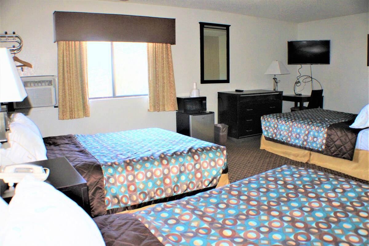 Desk, WiFi (free), bed sheets