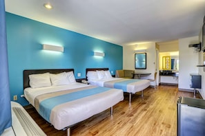 Blackout curtains, free WiFi, bed sheets - Motel 6 Dickson, TN (Dickson)