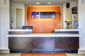 Reception - Motel 6 Dickson, TN (Dickson)