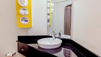 Chuveiro/banheira combinados, toalhas de banho