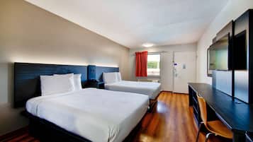 Wi-Fi de cortesia, roupa de cama, despertadores